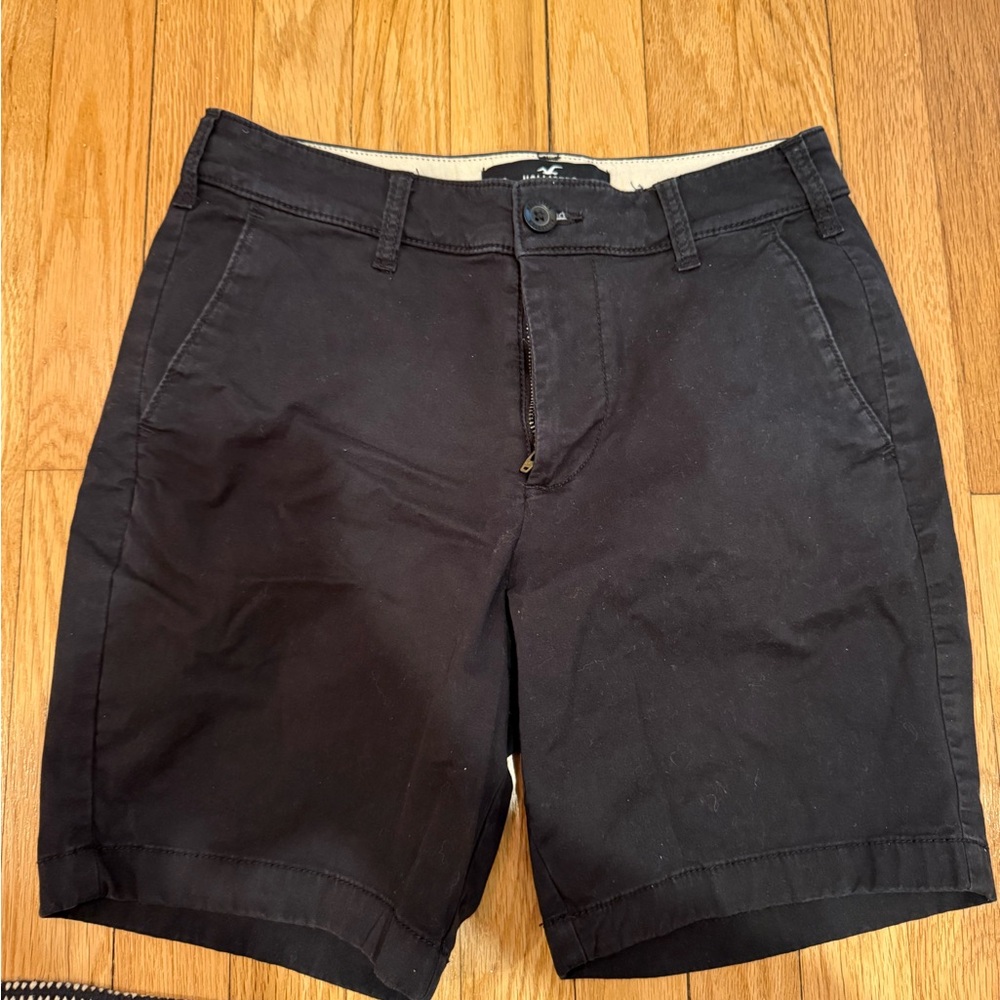 Hollister Men's Black Flat-Front Chino Shorts